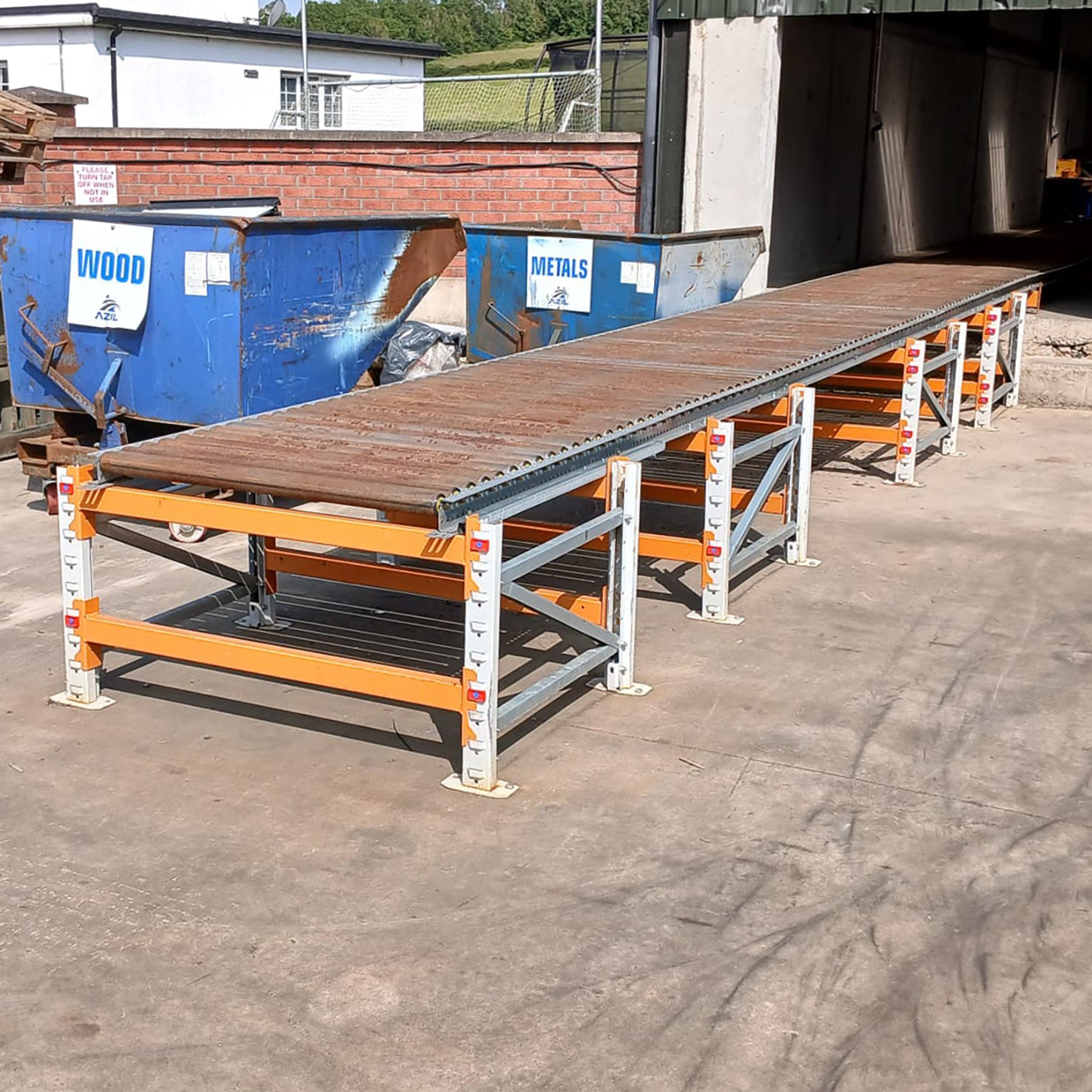 Heavy Duty Used Gravity 16 Roller Conveyor-73cm H Legs (Ref:GRC03)