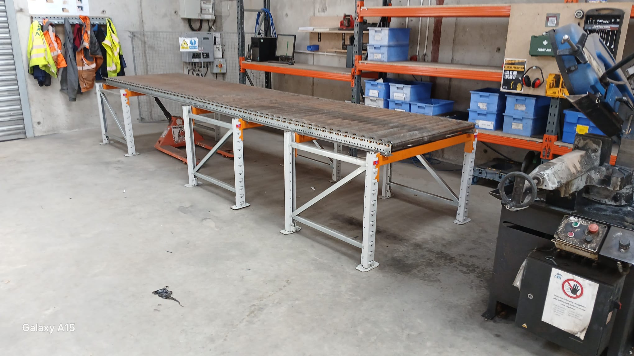 Heavy Duty Used Gravity 32 Roller Conveyor-90cm H Legs (Ref:GRC06)